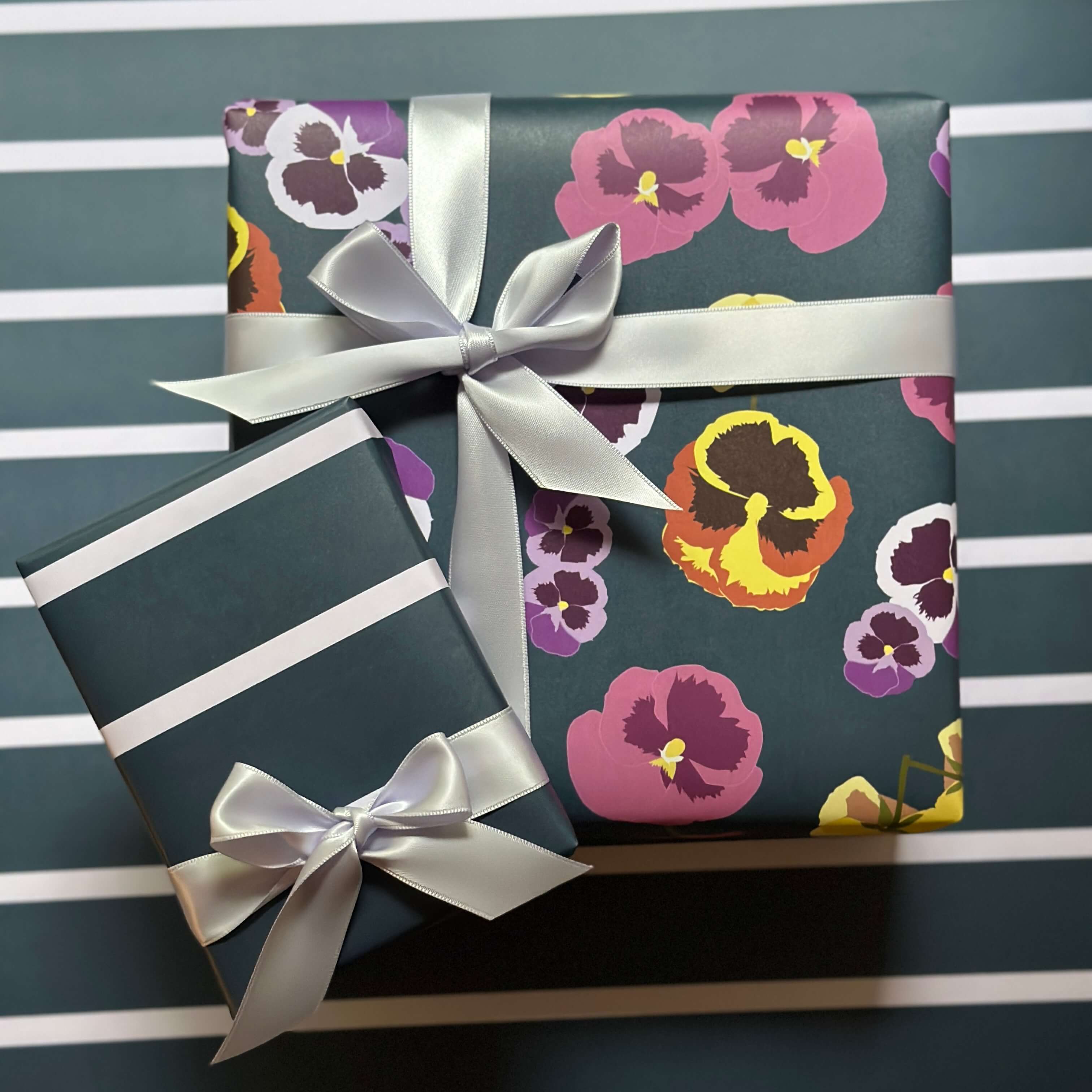 Ballard & Prescott - Wholesale Flat Wrap - Pansy Wrapping Paper5