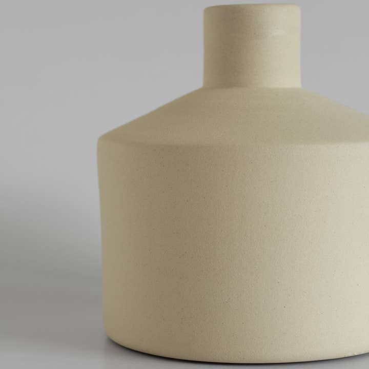 o cactuu - Wholesale Vase - Natural Vase M - Handmade stoneware6