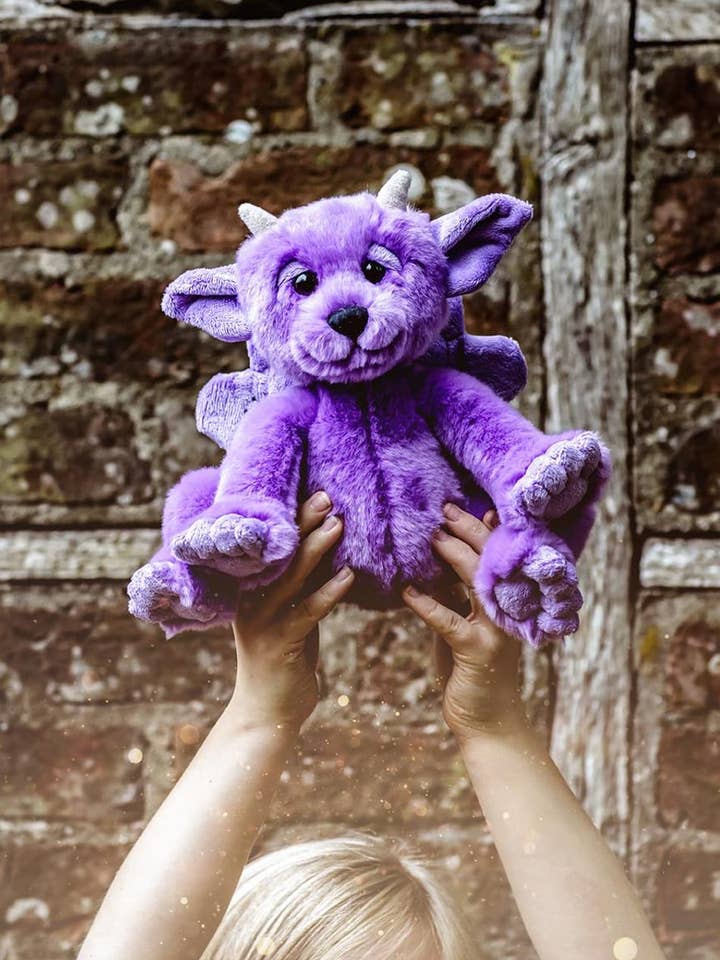 Vindbrygga för wholesale av Charlie Bears Europe GmbH