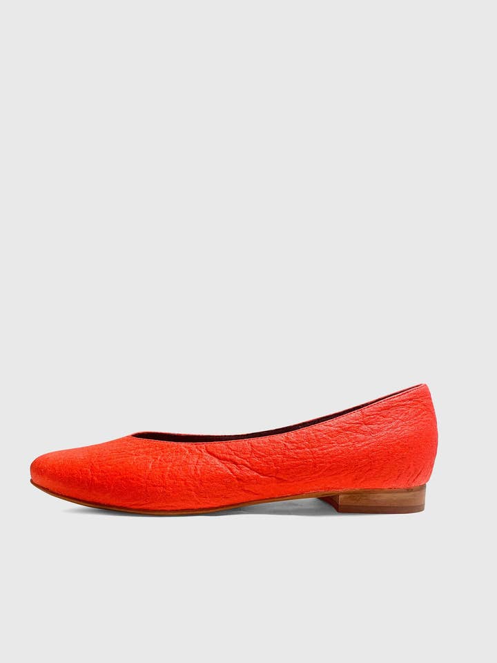 Pumps Paprika Pina Ballerinas aus Pinatex für den Großhandel von Bohema Clothing