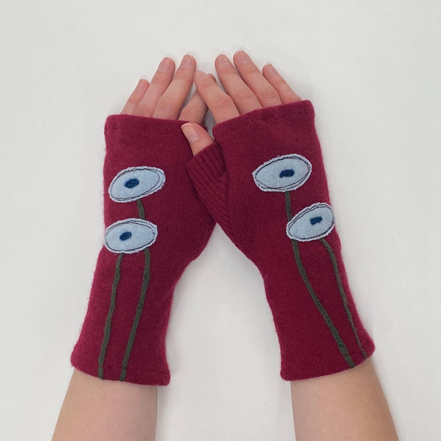 Sardine Clothing Co. - Venta al por mayor Guantes - Mujer - Guantes sin dedos de cachemir con diseño ovalado de amapola10