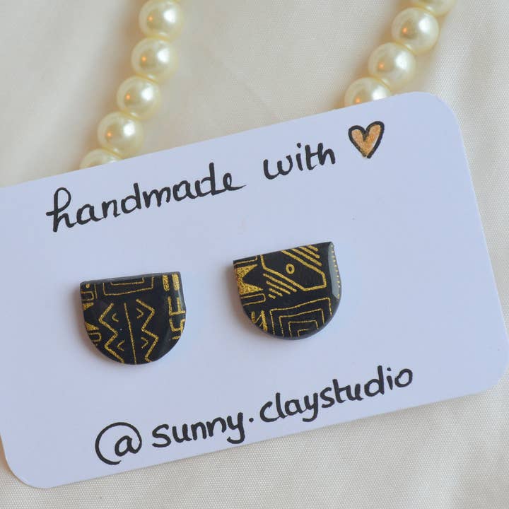 Sunnyclayart - Wholesale Stud/Post Earrings - Black and gold stud