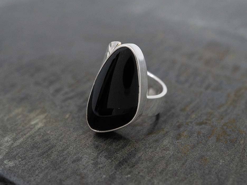 Black Media Luna Ring with Obsidian for wholesale on Faire1
