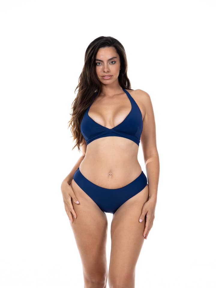 Wahine Nani Top in Uliuli for wholesale by Maui Girl