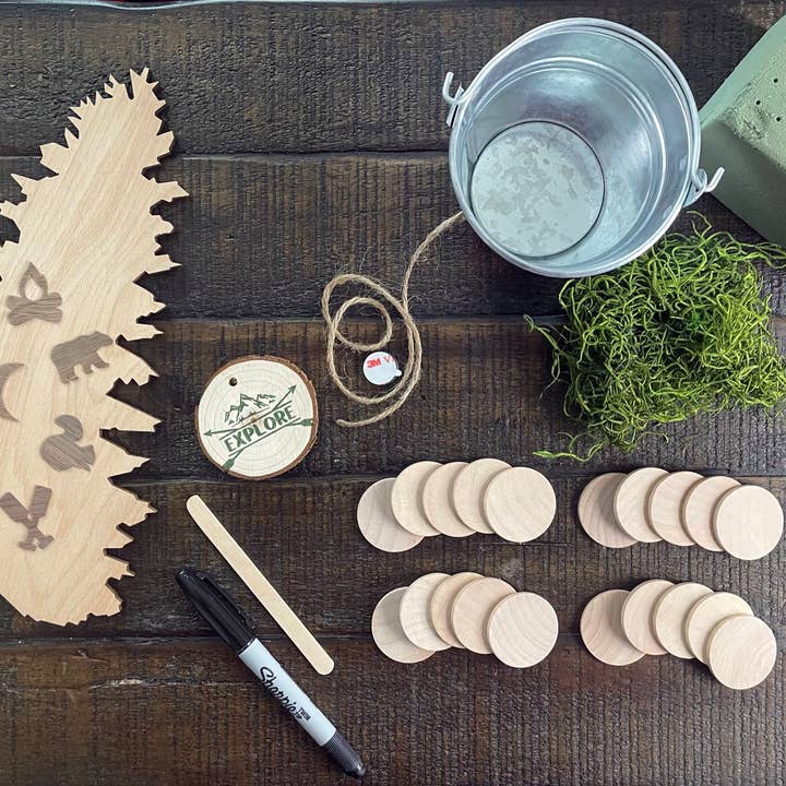 FamilyTree Traditions LLC - Wholesale DIY Craft Kit - Rustic Cabin Family Tree, Craft Kit2