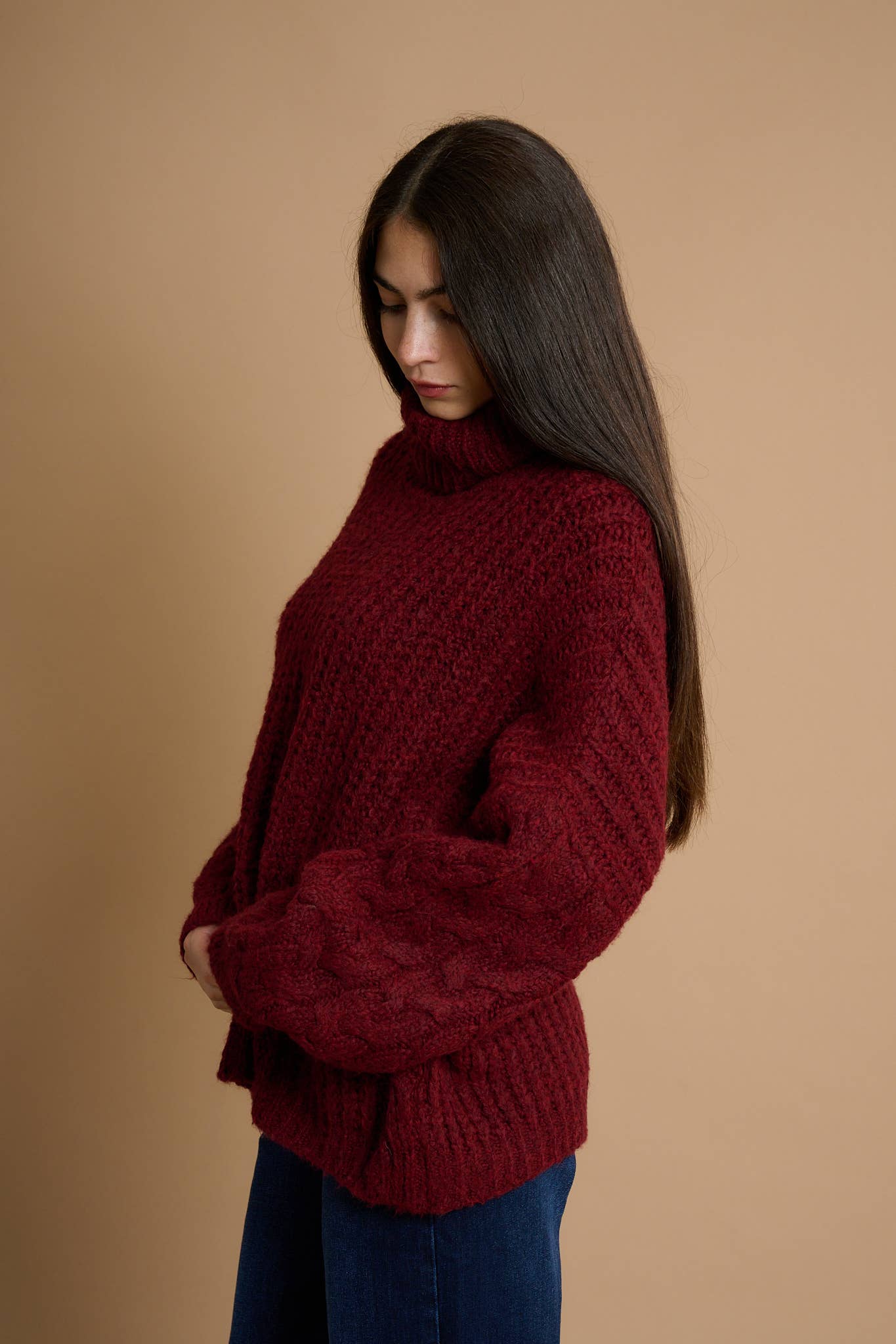 AMELÉ - Wholesale Knit Sweater - Women's - Soft turtleneck oversized sweater4