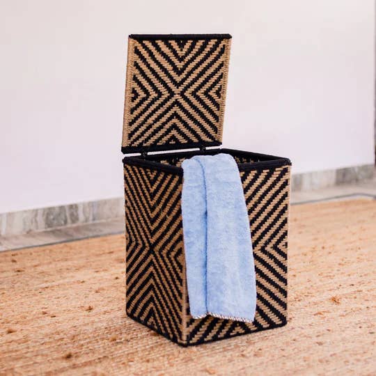 Panier à linge Jigsaw, taille M pour la vente par Sirohi