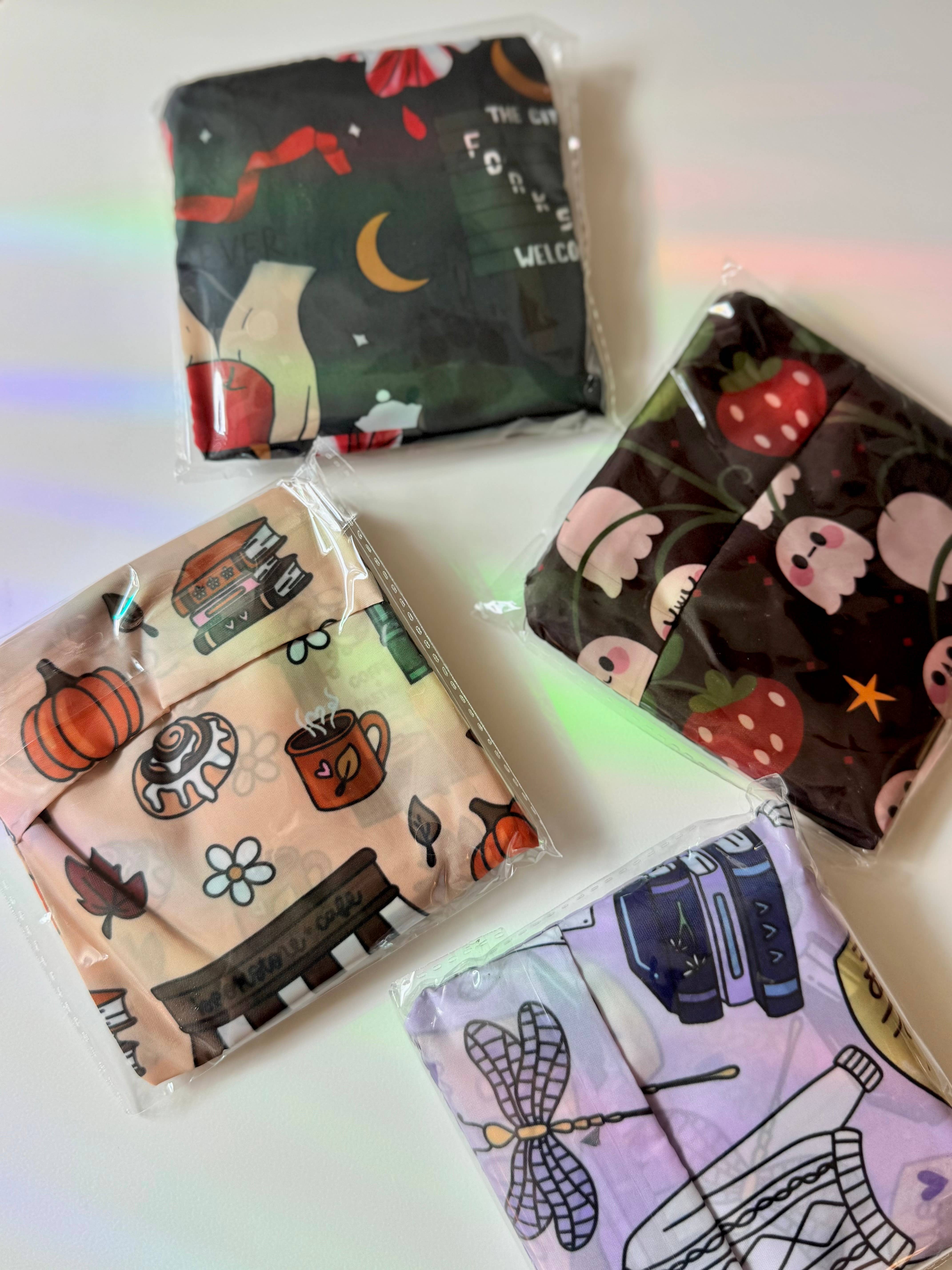 CrescentCatCo - Wholesale Grocery/Shopping Bag - Ghostie & Berries Spooky Reusable Shopping Bag, Fold Up5