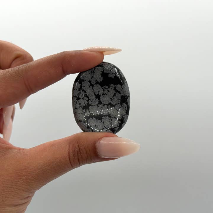Meraki Gemstones - Wholesale Spiritual stone/crystal - Snowflake Obsidian Worry Stones 40x30x8mm (1 piece)3