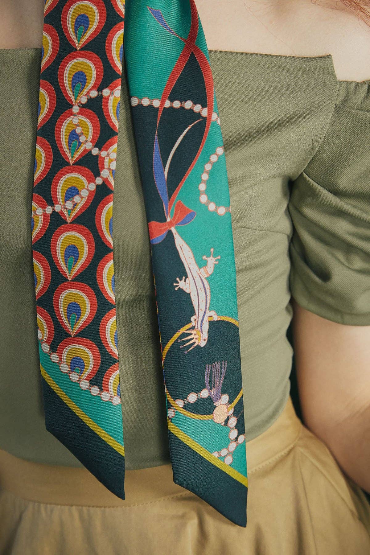 Teel "Peacock" Silk Twilly Neck Bow for wholesale on Faire8