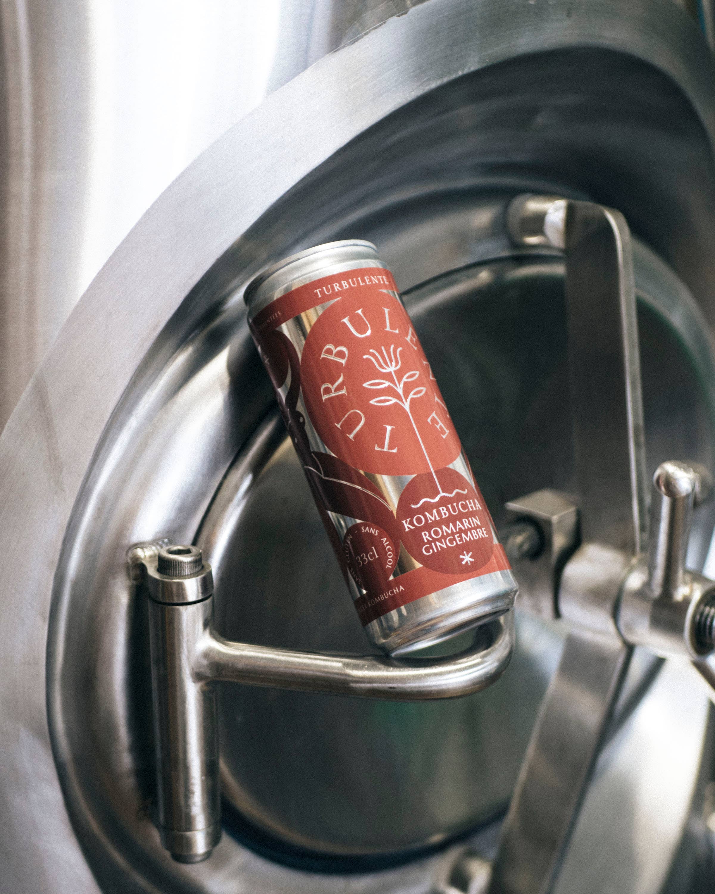 Turbulente – Großhandel Kombucha – Pasteurisierter Kombucha mit Rosmarin und Ingwer, 33 cl1