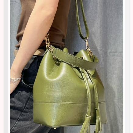 Z et Z - Wholesale Shoulder Bag - Women's - Large grained leather bucket bag 202617
