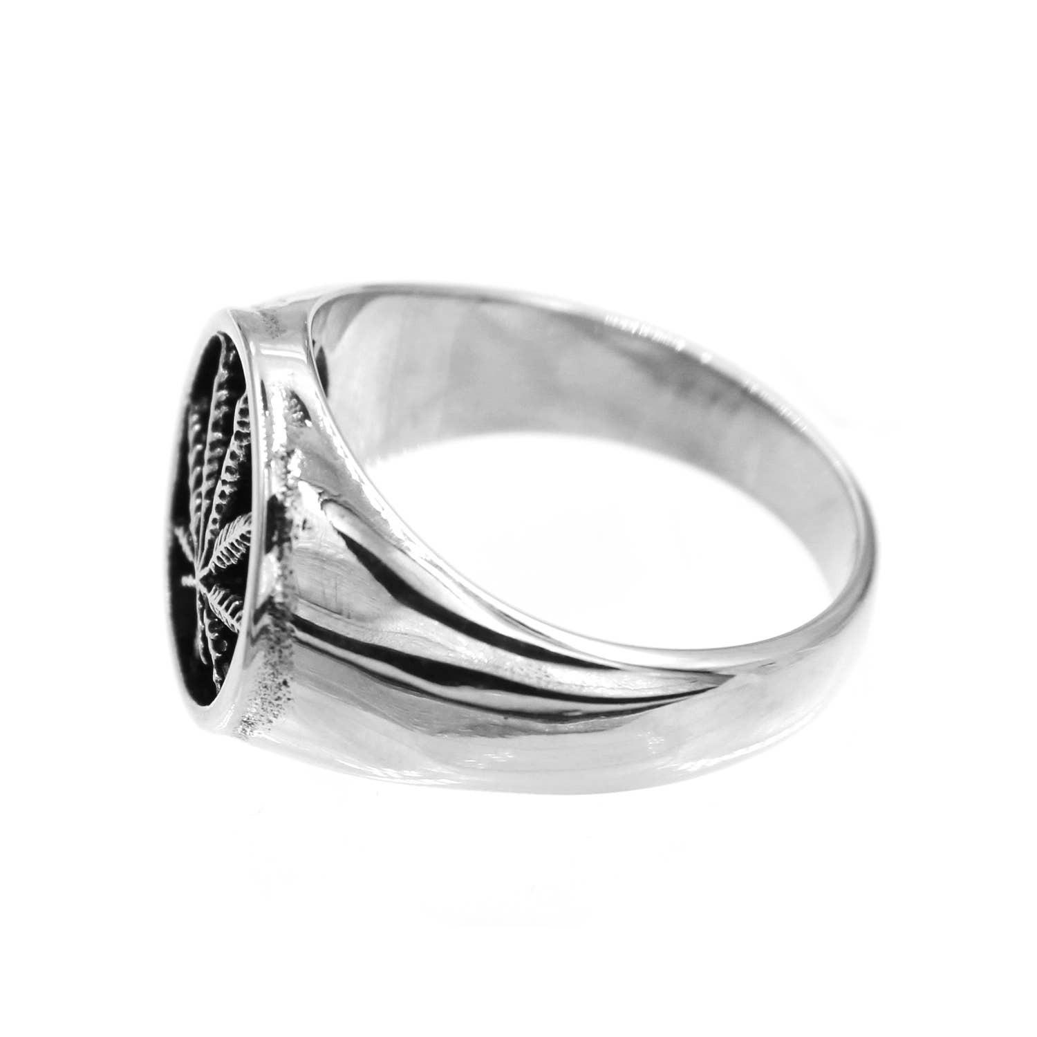 Awaken - Wholesale Zegelring - Awaken ring met cannabisblad van 316L roestvrij staal1