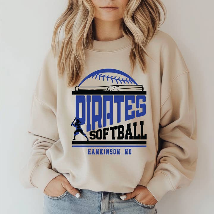 Southern Attitude Designs Inc – Großhandel Sweatshirt mit Grafikdruck – Damen – Carly Prochnow - Retro Pirates Softball0