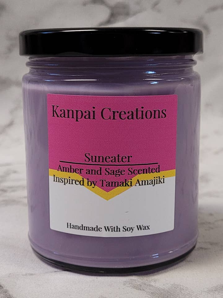 Bougie animée Sun Eater, parfumée à l'ambre et à la sauge pour la vente par Kanpai Creations