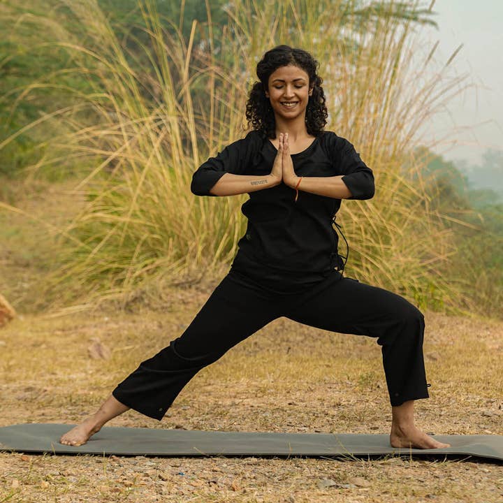 Women Cotton Yoga Pants and Cotton Top Set Black -Chandra for wholesale by AKISO