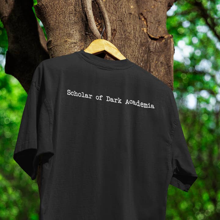 Gelehrter der Dunklen Akademie für den Großhandel von Bookish Endeavors