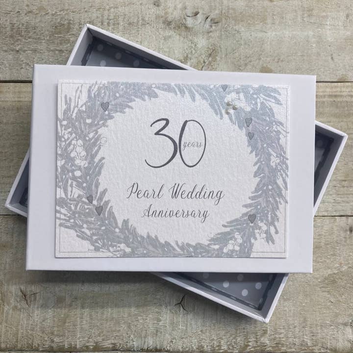 Album fotografico 30th Pearl Anniversary Wreath - Mini (DG30-1T) per la vendita all'ingrosso da parte di White Cotton Cards