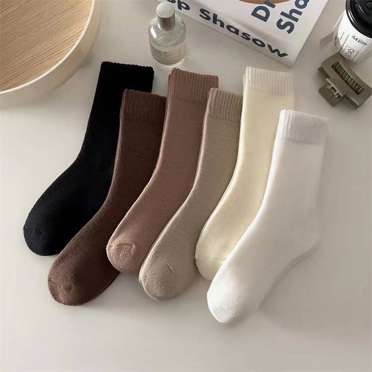 Sweetkama – Großhandel Socken – Damen – Damen Socken aus Samt in Uni-Farbe SKASC41828