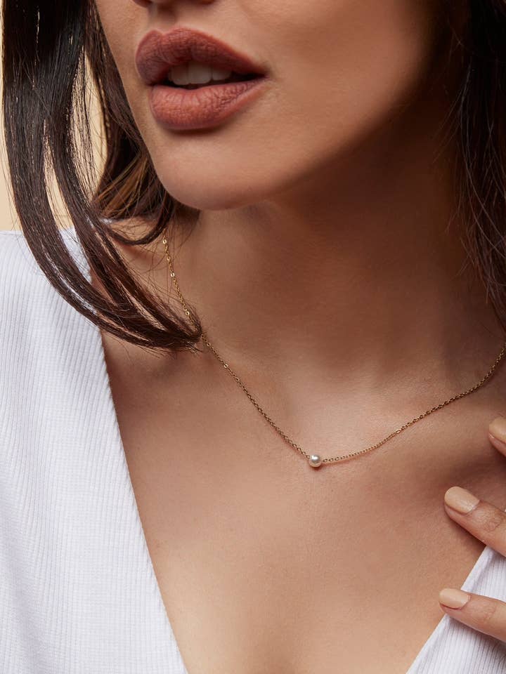 Collier ras-du-cou avec pendentif en perles 14 carats pour la vente par Pristti Design