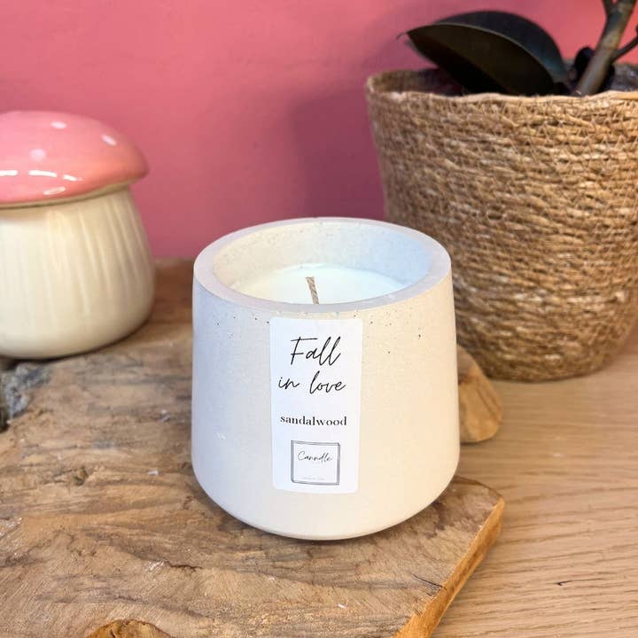 Concrete scented candle (170g) for wholesale by Canndle