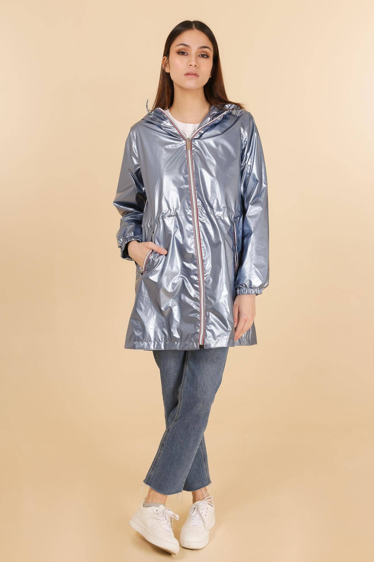 Attrait Paris - Vendita all'ingrosso Giacca antivento - Donna - Impermeabile lungo metallico con zip colorata e richiudibile22
