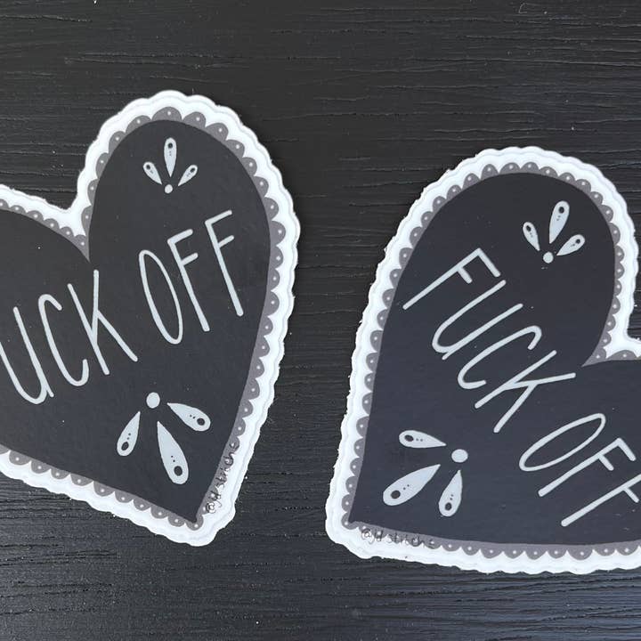 Autocollant Fuck Off Coeur Noir pour la vente par jd.stitch