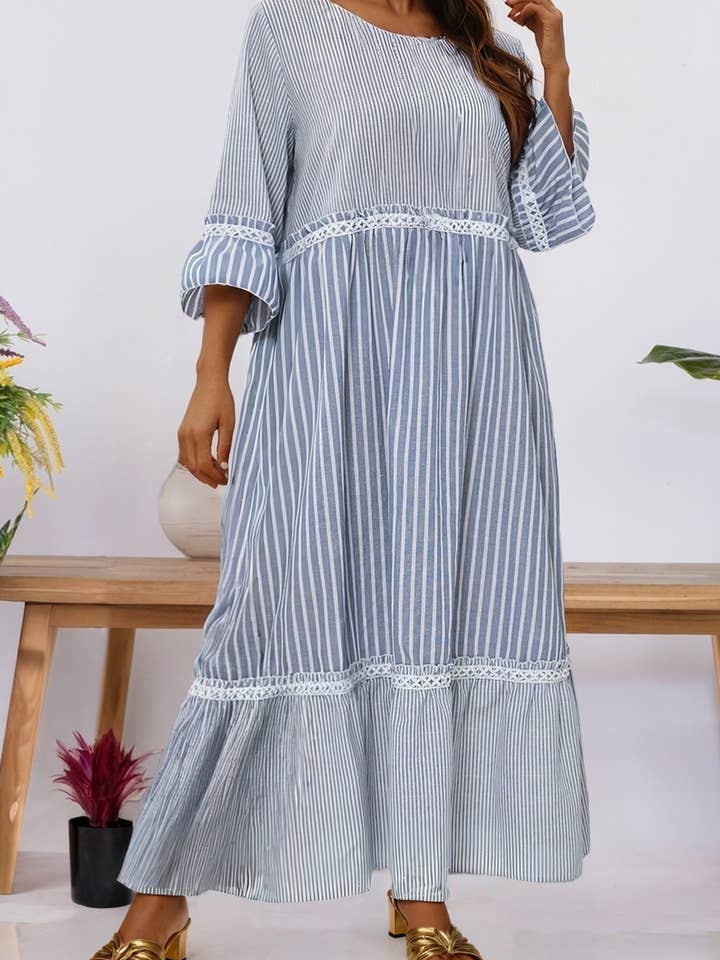 Robe à empiècements en dentelle croisée à rayures printemps 2026 (S-4X) pour la vente par 66DISCO