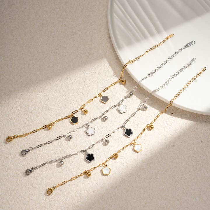 COSMOS - Wholesale Charm/Dangle Bracelet - Stainless steel clover charm bracelet1