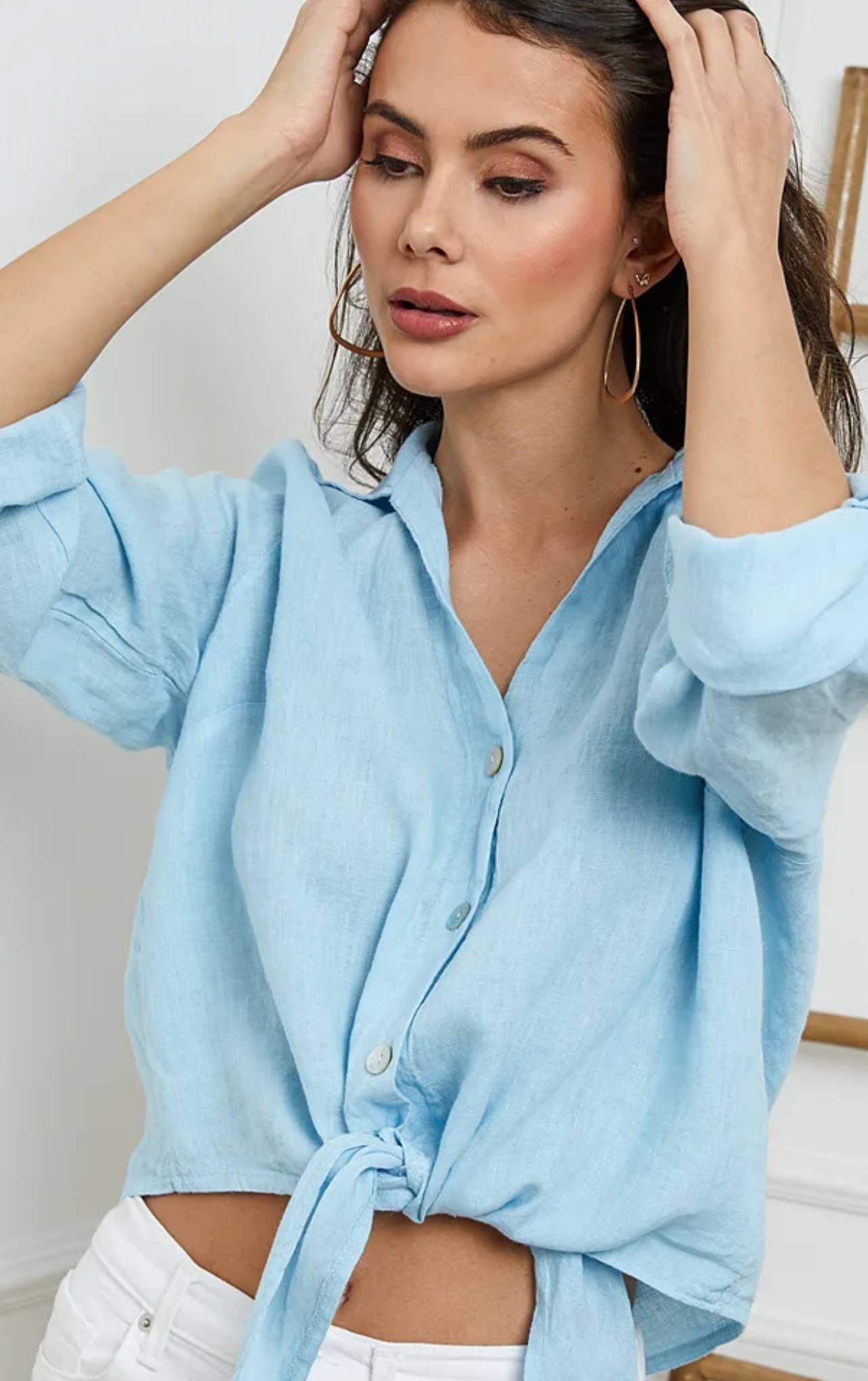 LÉA & LUC - Venta al por mayor Camisa con botones - Mujer - Camisas anudadas a la cintura en 100% lino REF. 220229