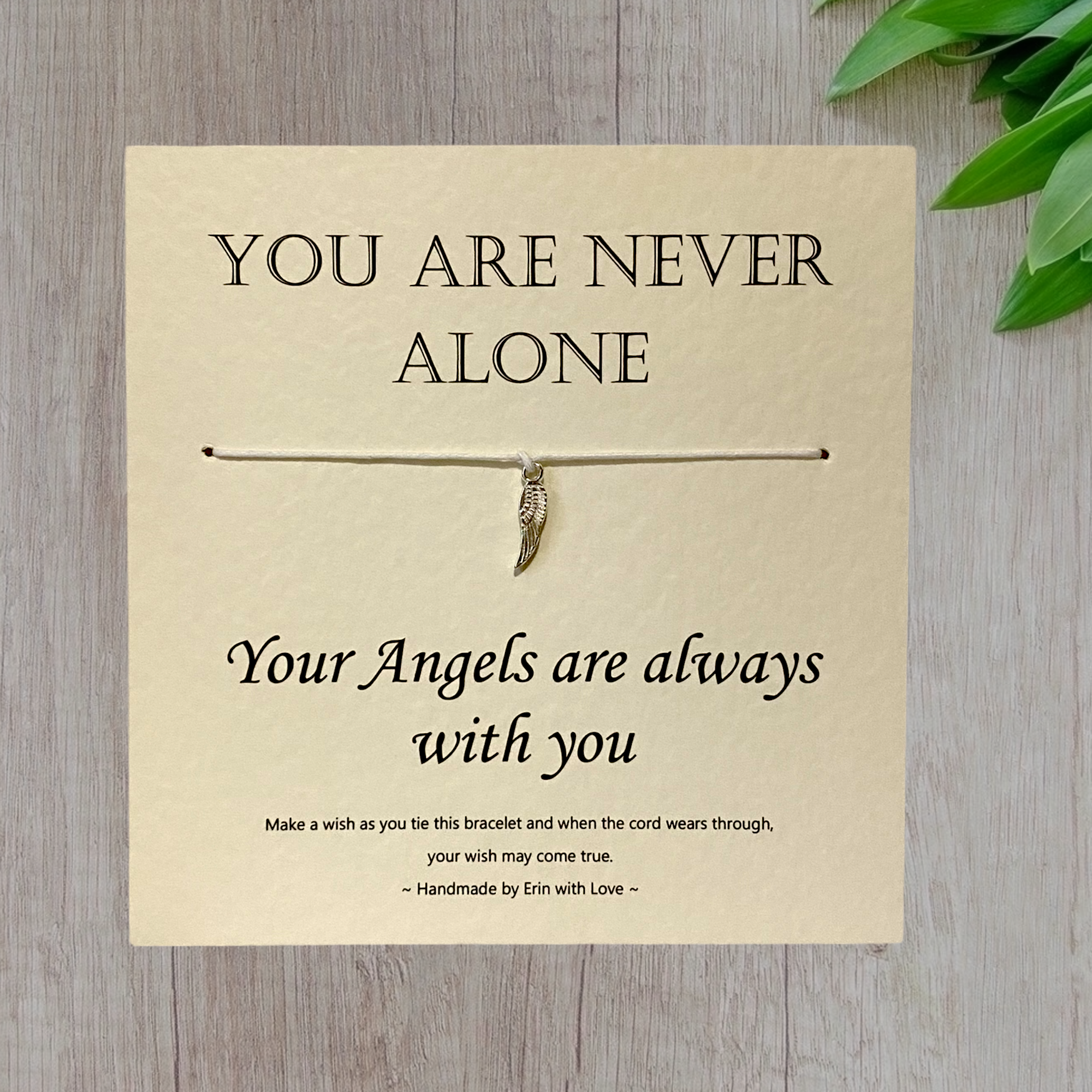 By Erin Cards and Gifts Ltd - Vendita all'ingrosso Braccialetto con ciondolo/pendente - Braccialetto dei desideri con scritta «You are never alone»0