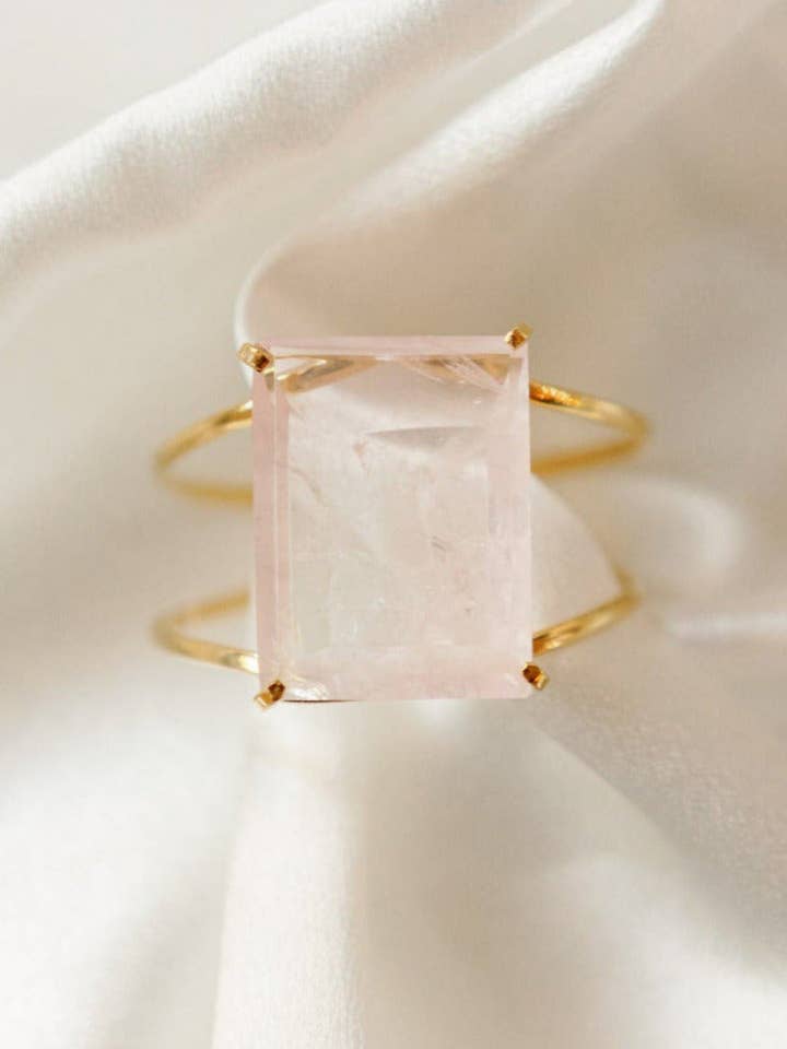 Bracelet Manchette en Quartz Rose — Bijoux en Pierres Précieuses Plaqués Or 18K pour Occasions Spéciales pour la vente par Aqua Brasil LLC