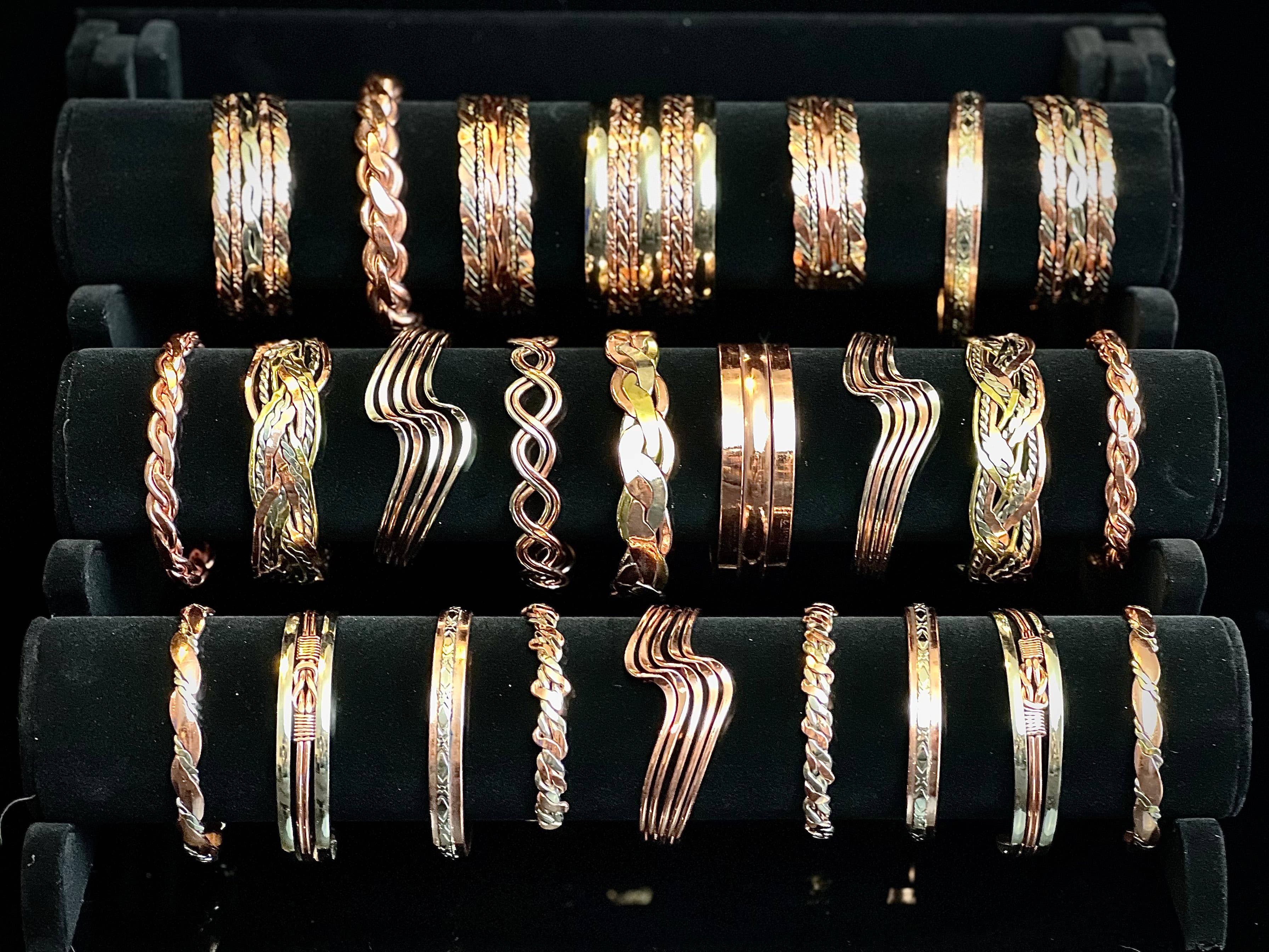 HPSilver, LLC – Engroshandel Manchetarmbånd – Kobber Armbånd Engros Pack af 257