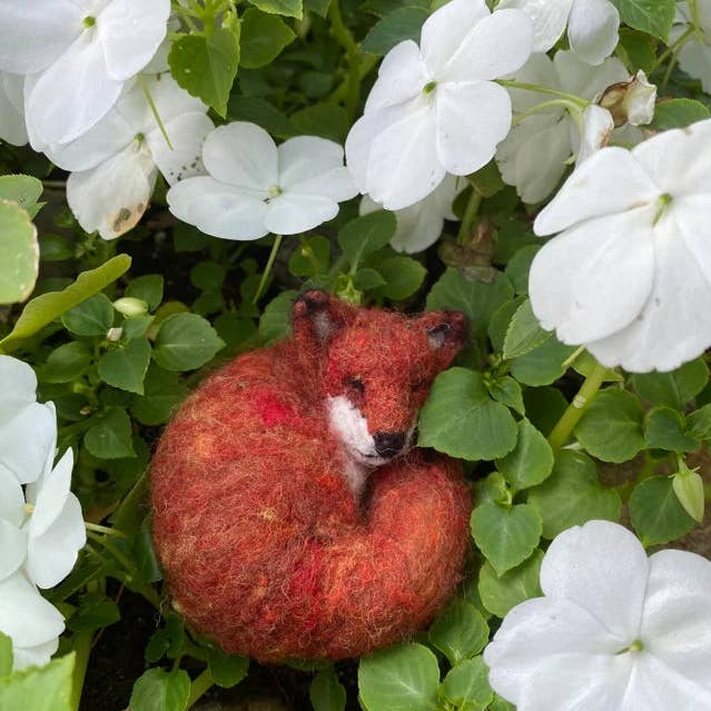 The Felted Bee - Venta al por mayor Kits de costura - Kit de fieltro Curled Up Sleeping Fox Needle0