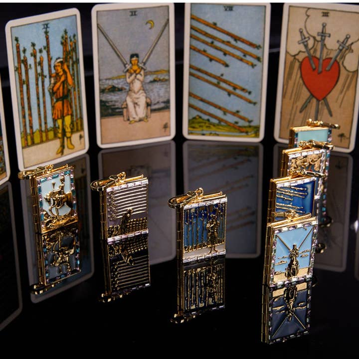 Set di Ciondoli con Medaglione dei Tarocchi B per la vendita all'ingrosso da parte di Verdivine