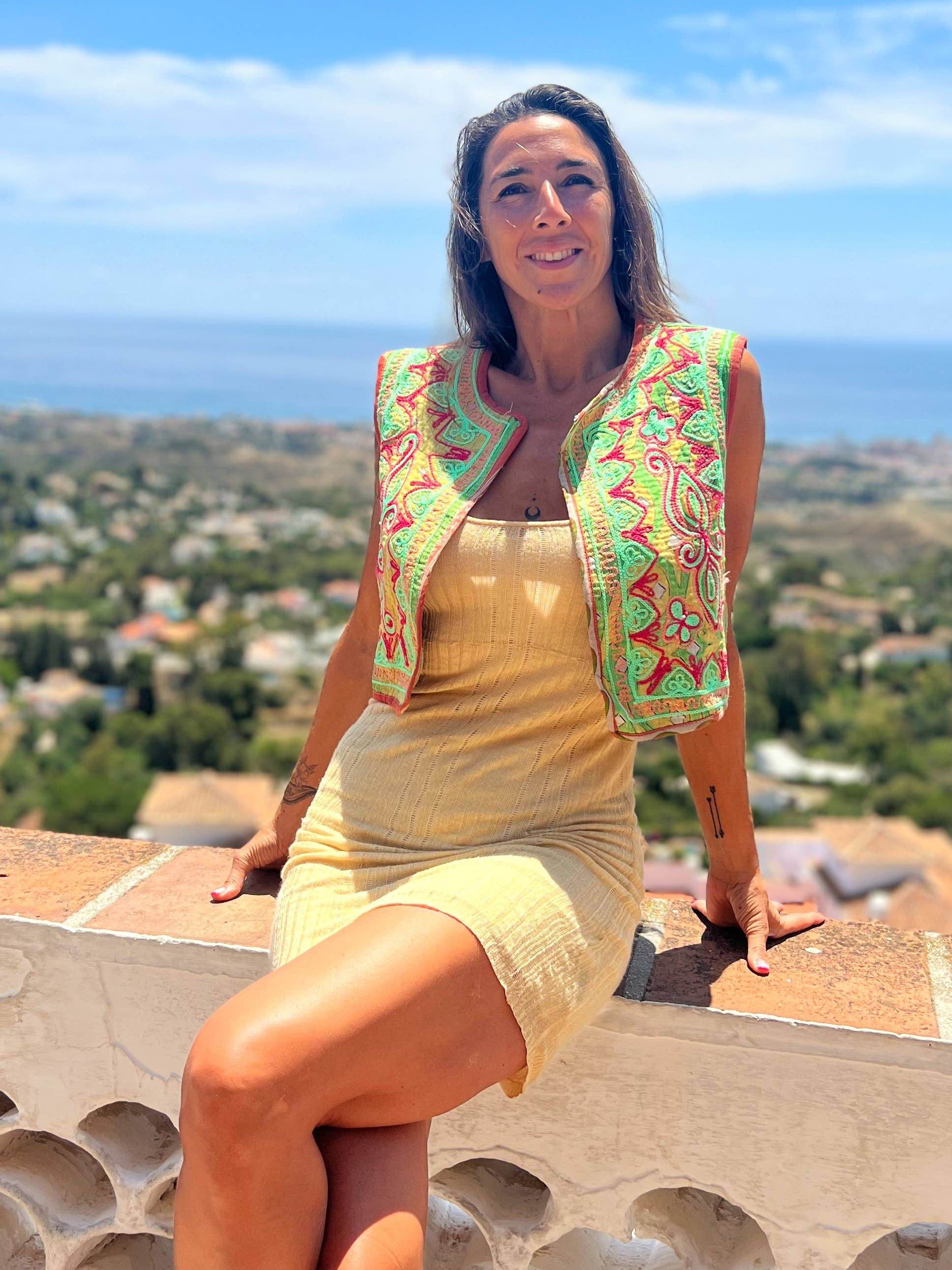 Kinomy - Wholesale Outerwear Vest - Women's - Batik cotton embroidered short vest, women's boho vest.2