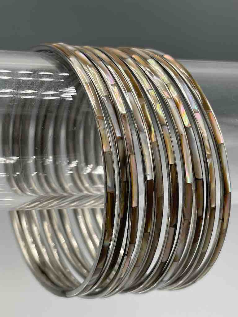 The Niger Bend - Wholesale Bangle Bracelet - Very Thin Colorful Natural Shell Bangle - Brownlip2