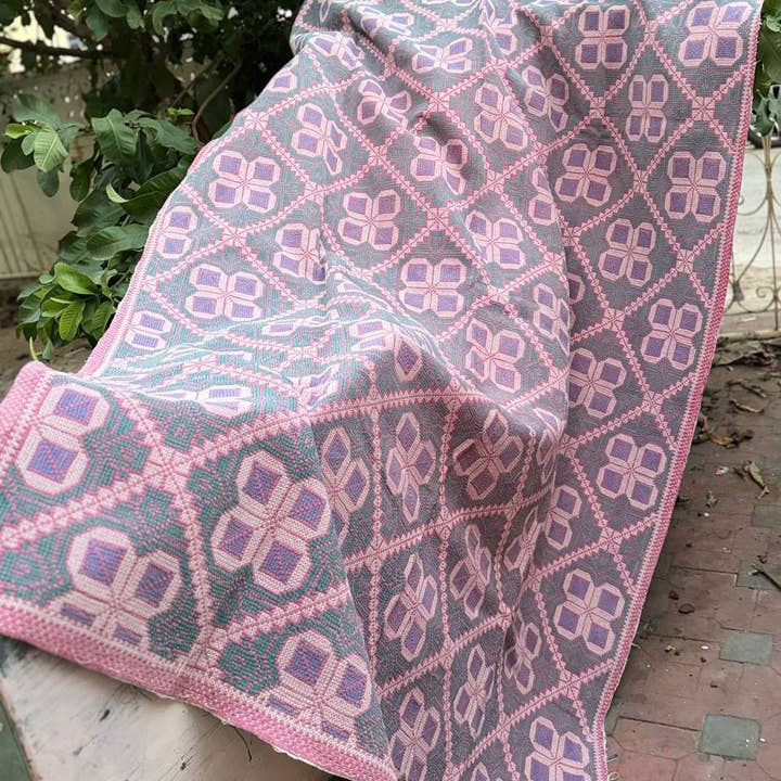 GYPSY STUDIO - Wholesale Area Rug - Ethical, Sustainable, and Stylish Timeless Elegance Room Rug3