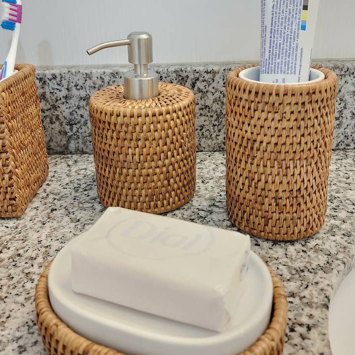 Artifacts Trading Company – Engroshandel Sæbeskål til bad – Rattan oval sæbeskål med keramisk indsats2