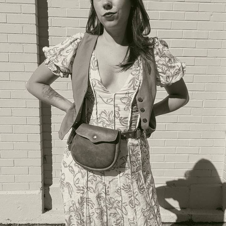 Middleyak Leather Co. - Wholesale Tote Bag - Women's - Marguerite Leather Sporran | Crossbody Bag12