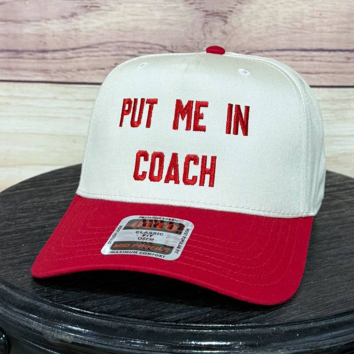 Mets-moi dans le jeu Coach | LC Elizabeth Original | Casquette de camionneur brodée pour la vente par LC Elizabeth