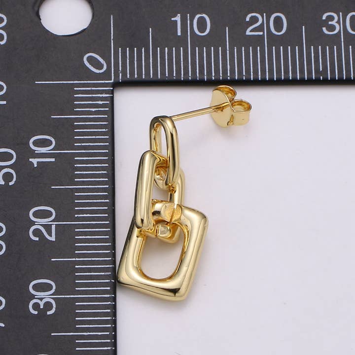 Aim Eternal - Vente Clous d'oreille - 1 paire de délicates breloques à maillons rectangulaires, boucles d'oreilles simples en métal doré, boucles d'oreilles au design moderne, fermeture à motif papillon. Q3411