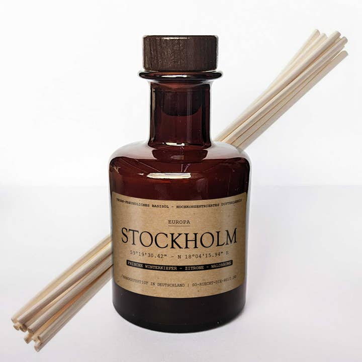Stockholm Home Fragrance Diffuser - Fresh Winter Pine | Lemon for wholesale by So riecht die Welt