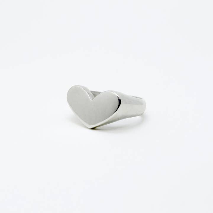Latido Signet Ring for wholesale by Maalo Jewellery