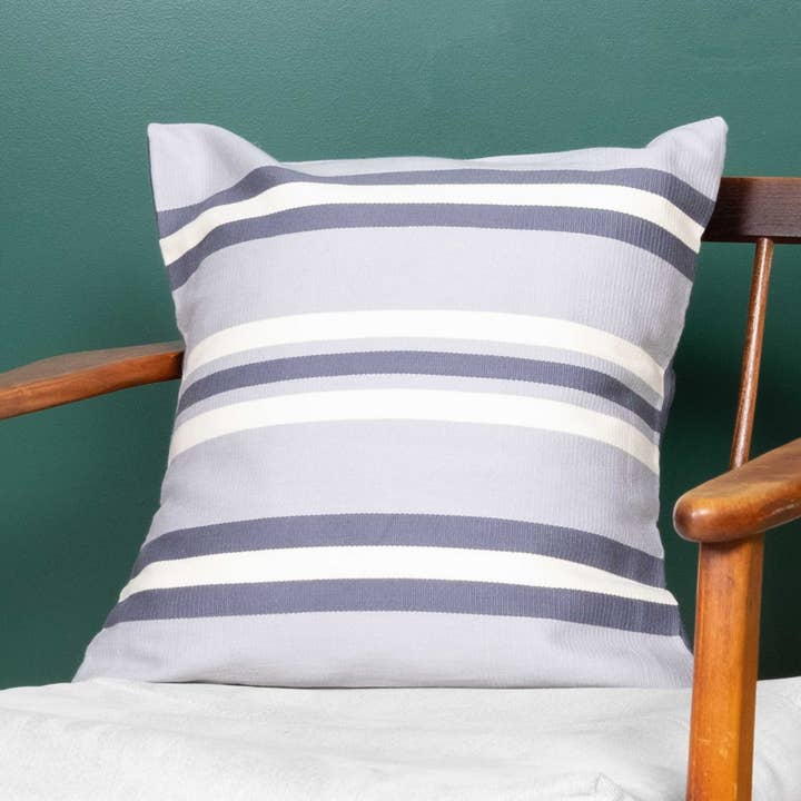 Funda de almohada cuadrada de algodón con rayas llamativas grises para venta al por mayor de Sobremesa