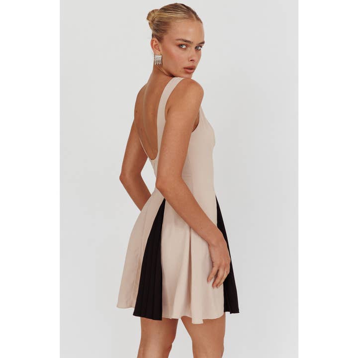 One and Only Collective - Wholesale Dress - Women's - BOAT CONTRAST COLOR MINI DRESS / 64615J2