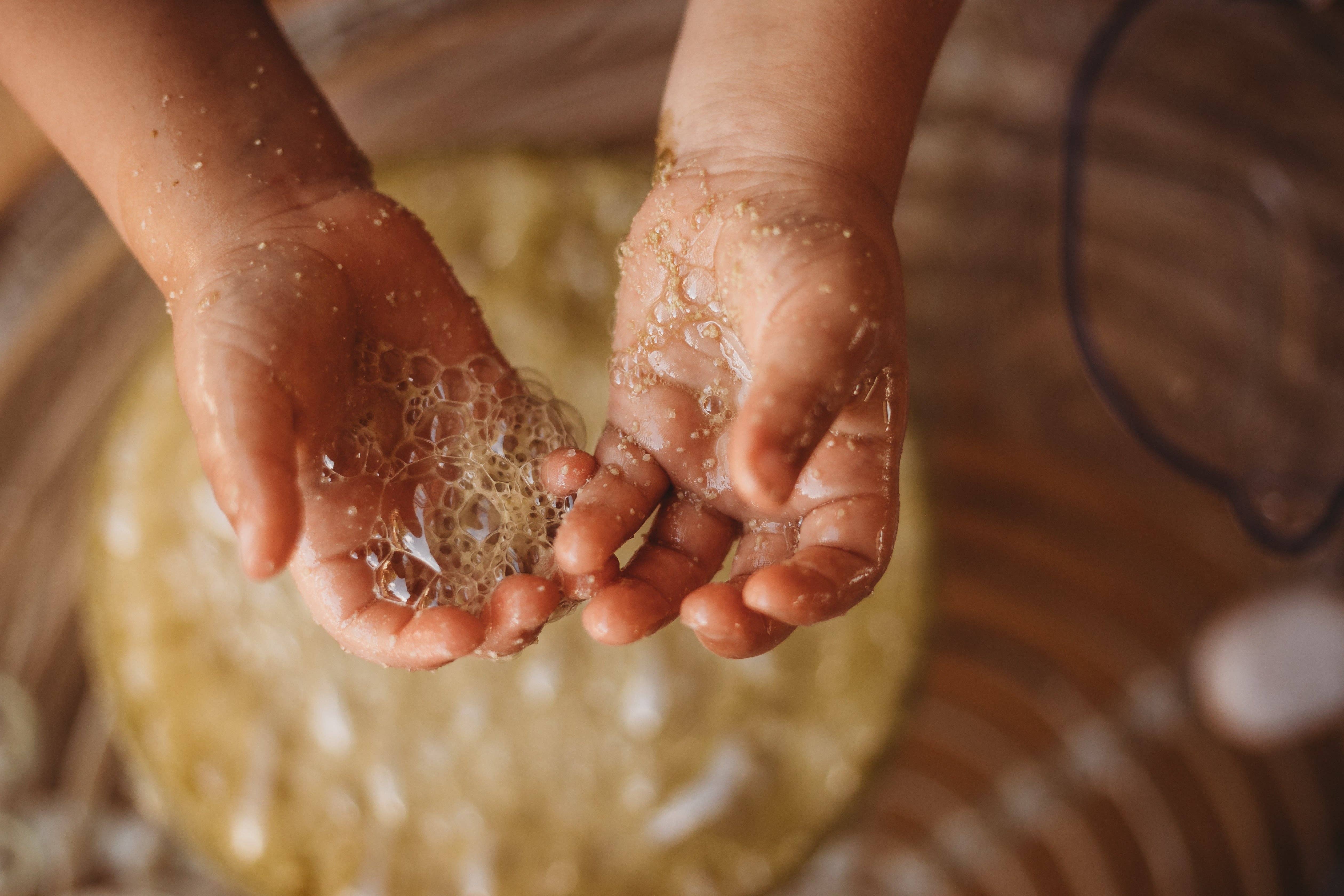 The Saltwater Collective - Wholesale DIY craft kit – Child - Seaweed Green Saltwater Fizz - Medium potion bubbles8