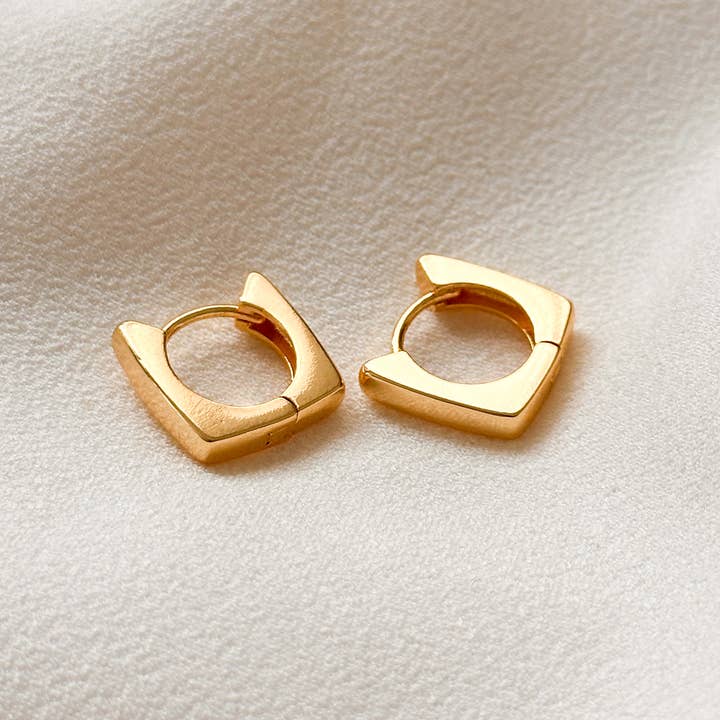 Ellis Grey Jewellery - Venta al por mayor Pendientes de aro - Aros de aro cuadrados chapados en oro1