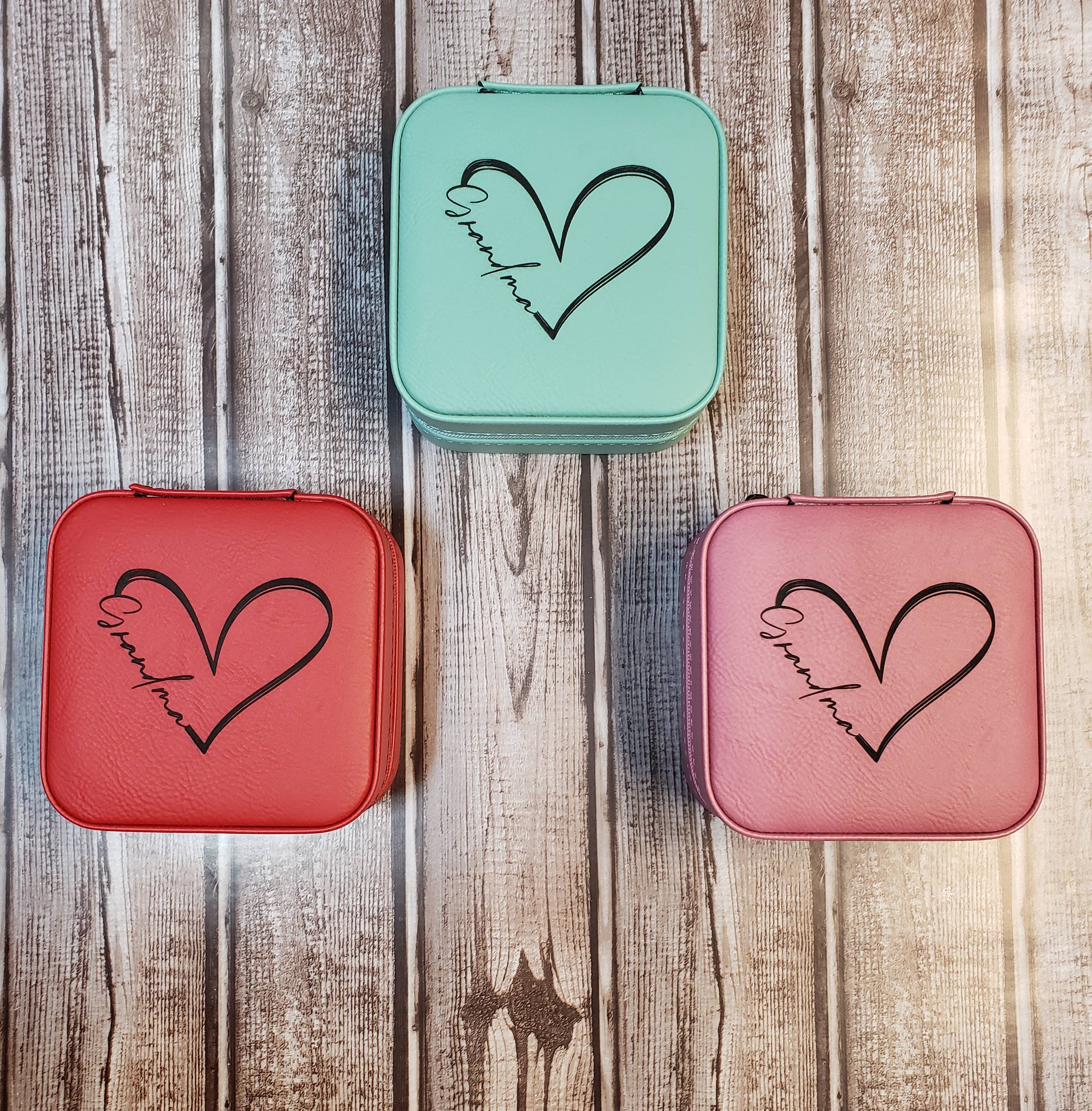 Cabin and Reel Engraving - Wholesale Jewelry Box/Organizer - Grandma Heart Faux Leather Travel Jewelry Box3