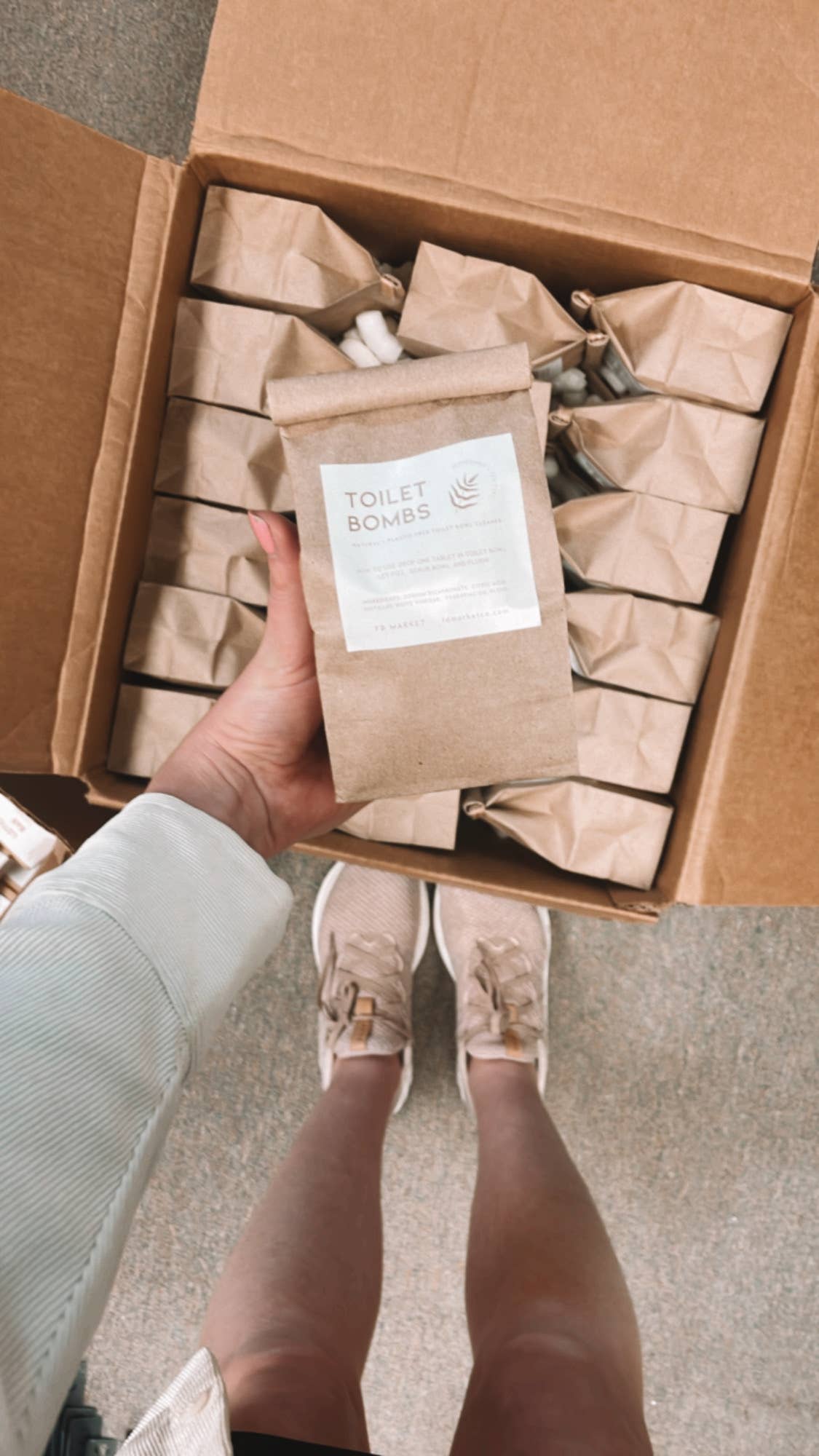 FD Market - Wholesale Toilet Cleaner - Toilet Bombs - Natural Plant-Based Cleaner - Bag of 102